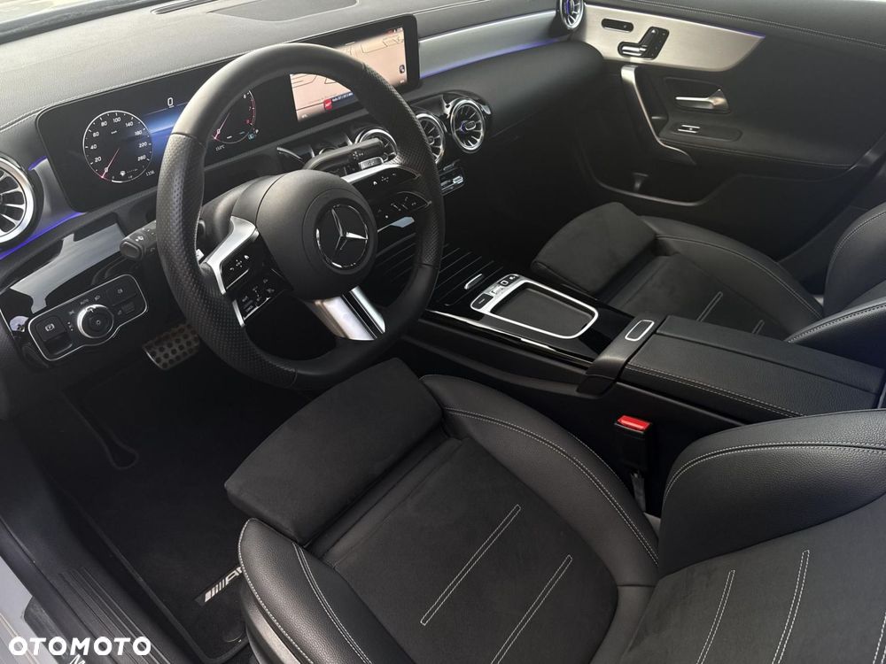 Mercedes-Benz CLA 250 4-Matic AMG Line 7G-DCT - 7