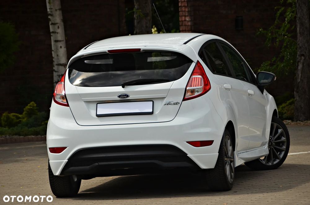 Ford Fiesta 1.5 TDCi ST&St Titanium - 22