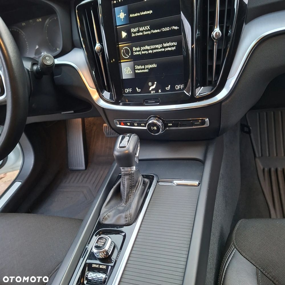 Volvo V60 D4 Geartronic Momentum - 22