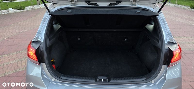 Hyundai i30 1.5 DPI Comfort - 12