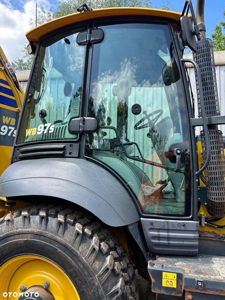 Komatsu WB97-S5 - 21
