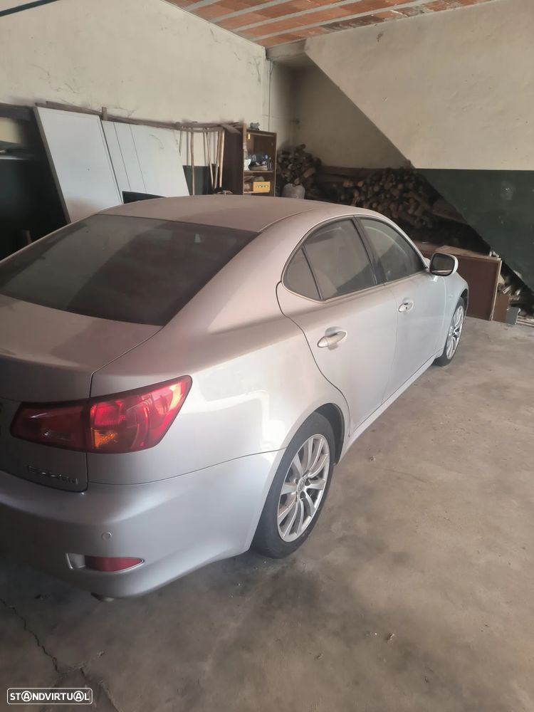Lexus IS 220 - 10