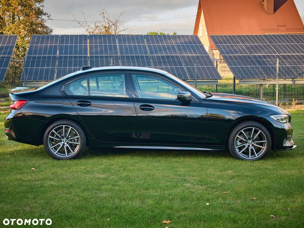 BMW Seria 3 330i xDrive Sport Line - 8