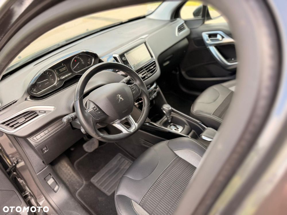 Peugeot 2008 1.2 Pure Tech Style S&S EAT6 - 16