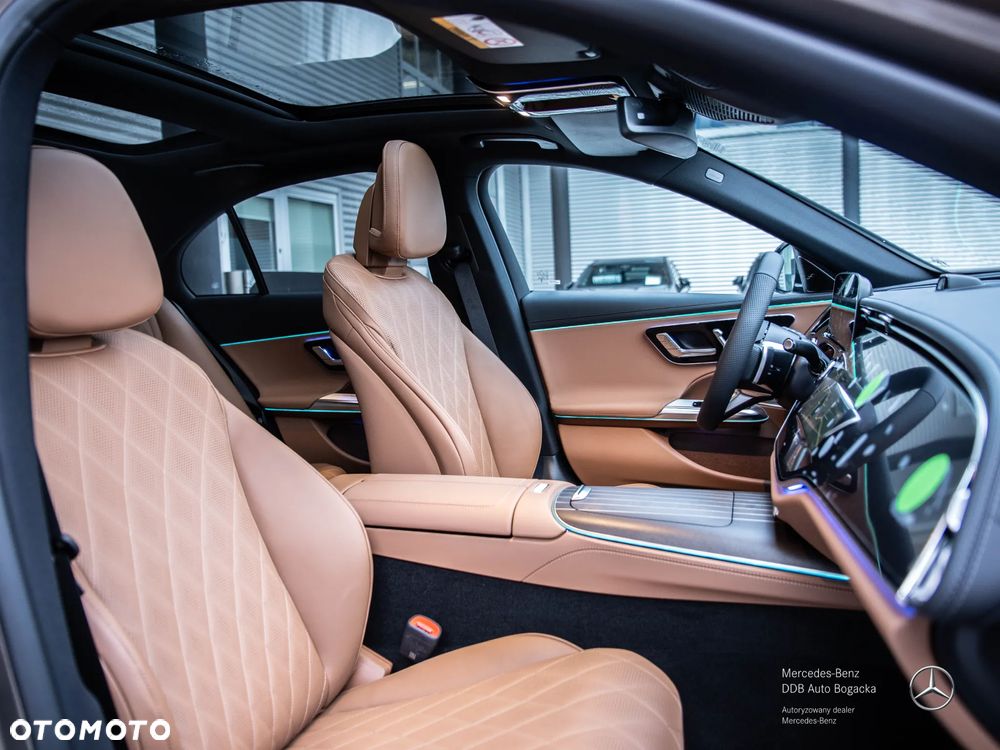 Mercedes-Benz Klasa E 200 mHEV 4-Matic AMG 9G-Tronic - 6
