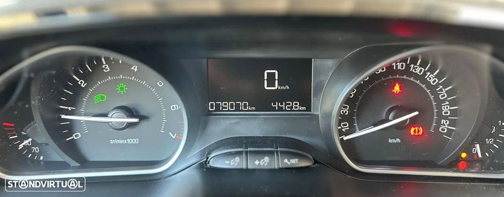 Peugeot 2008 1.2 PureTech Style - 7