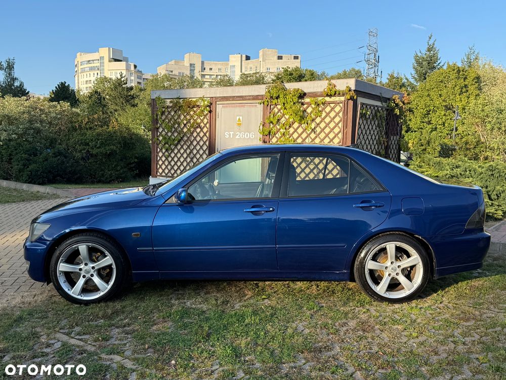 Lexus IS 200 Elegance - 3