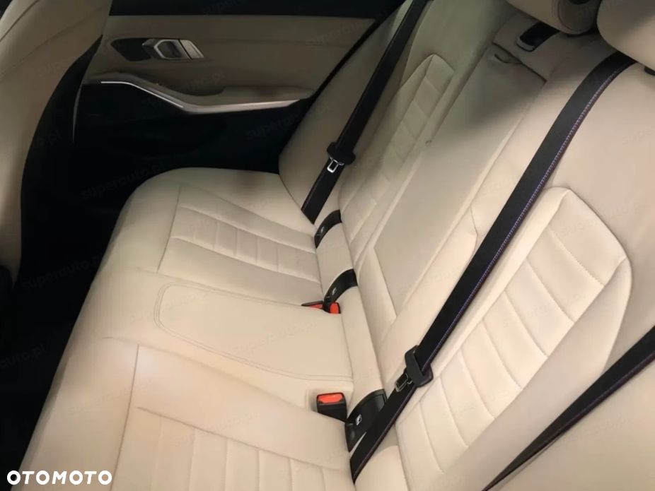 BMW Seria 3 M340d xDrive mHEV sport - 10