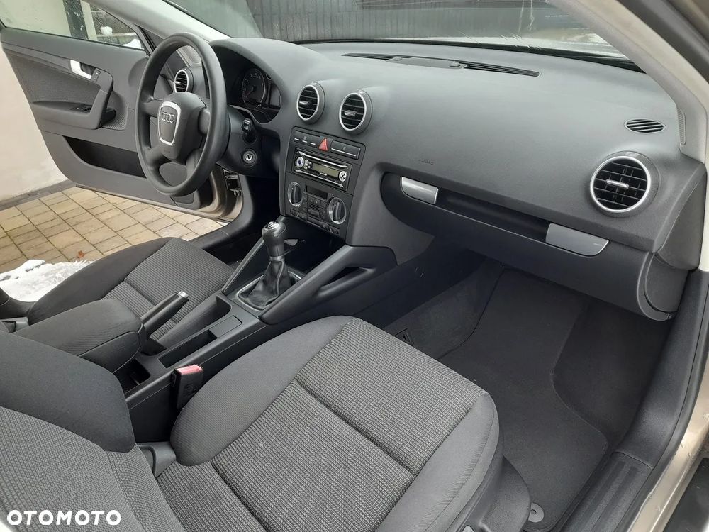 Audi A3 Sportback - 7