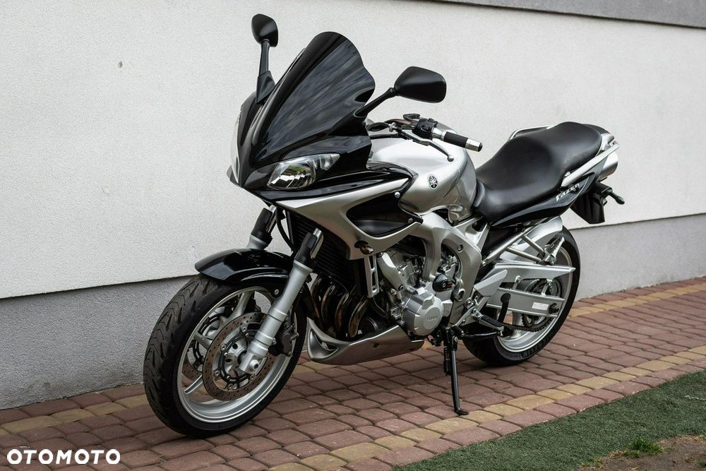 Yamaha FZ - 7