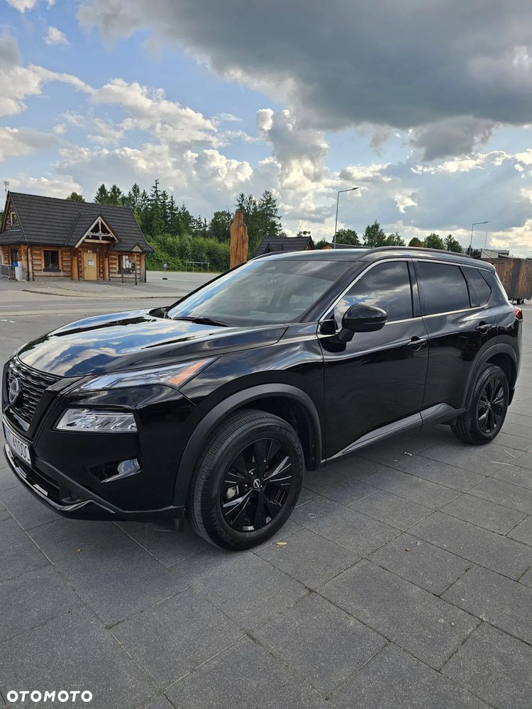 Nissan Rogue - 1