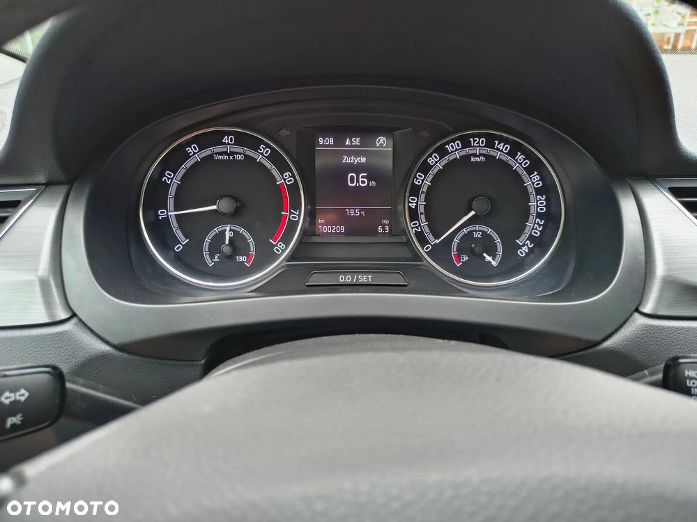 Skoda RAPID Spb 1.0 TSI Clever - 29