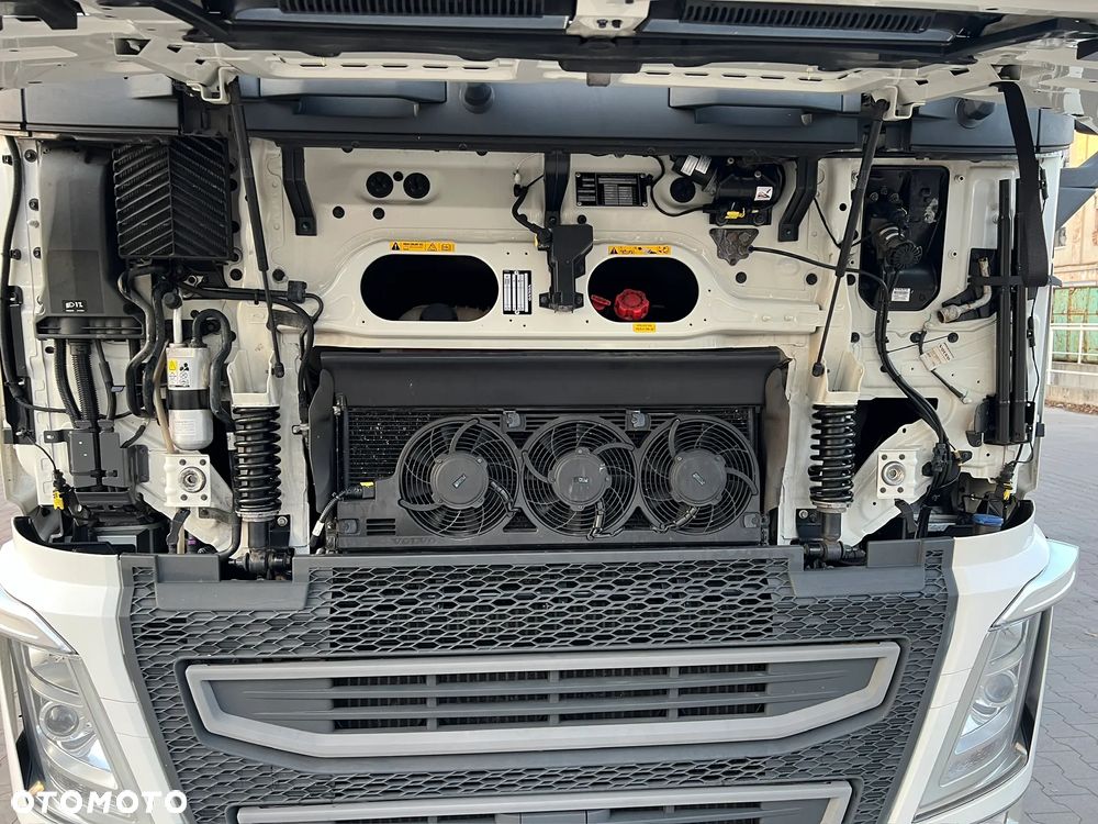 Volvo FH 460 Xenony Klimapostojowa winda Niemcy - 13