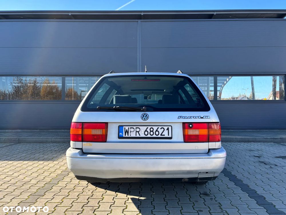 Volkswagen Passat Variant 1.8 GL - 11