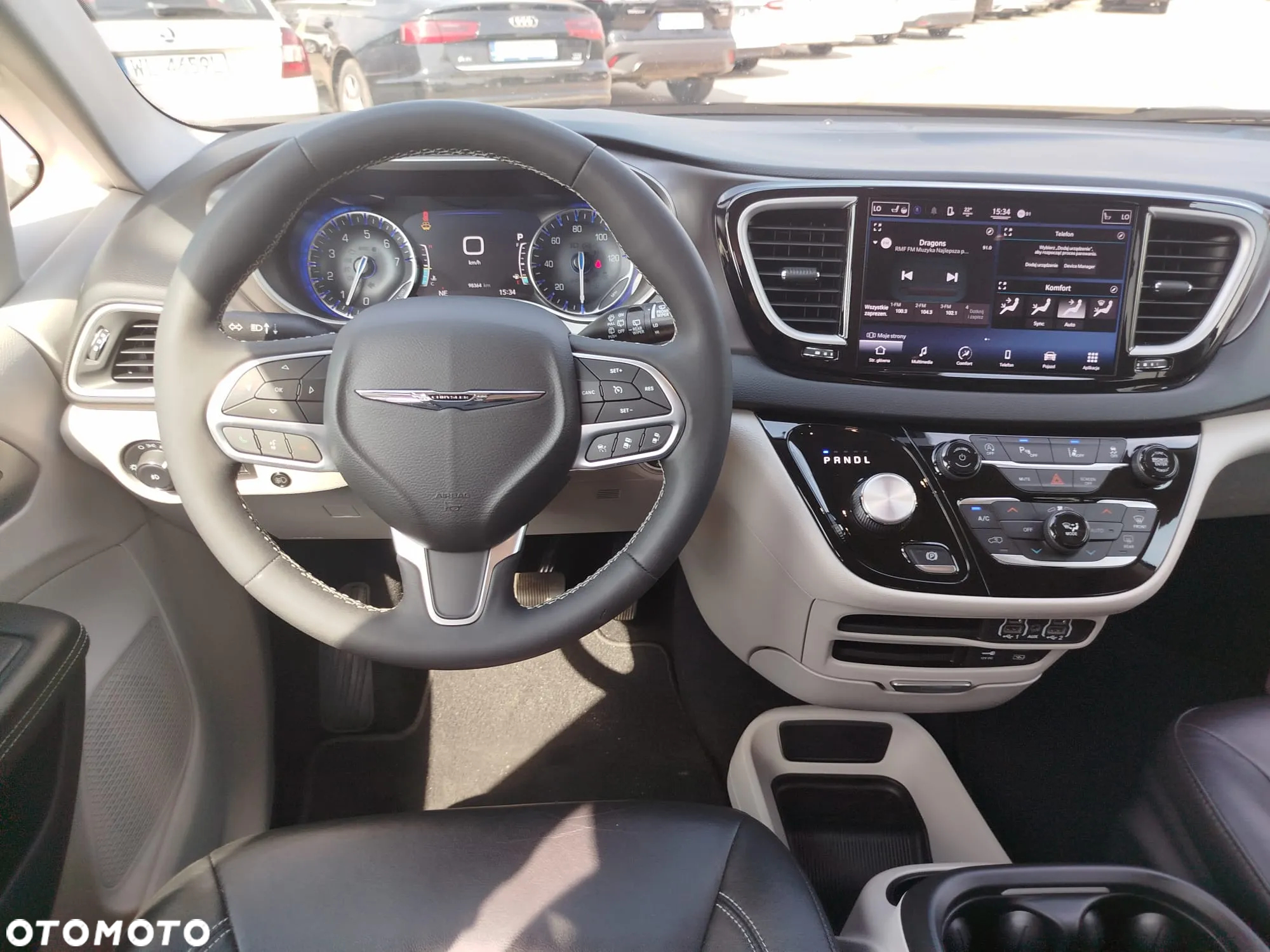 Chrysler Pacifica - 5