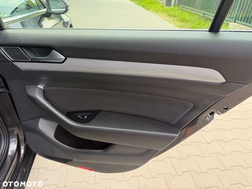 Volkswagen Passat 1.5 TSI EVO Business DSG - 26