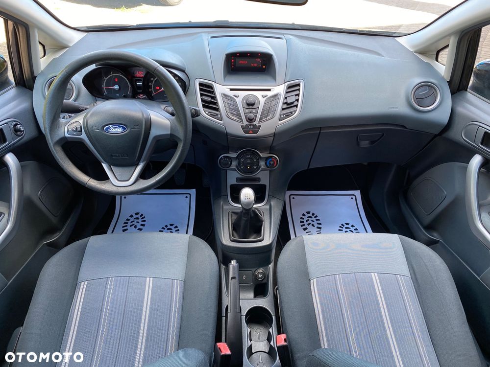 Ford Fiesta - 23