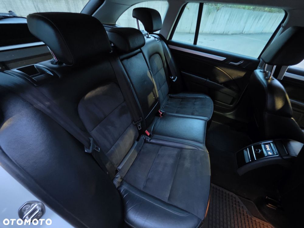 Skoda Superb 2.0 TDI Business DSG - 27