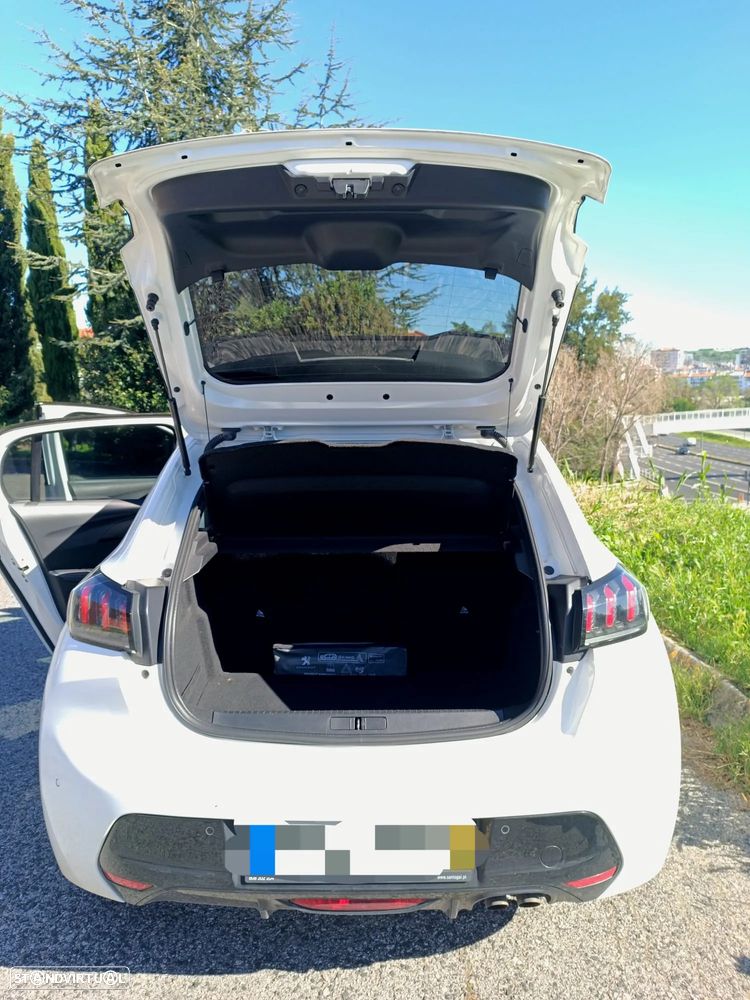 Peugeot 208 1.2 PureTech Allure EAT8 - 11