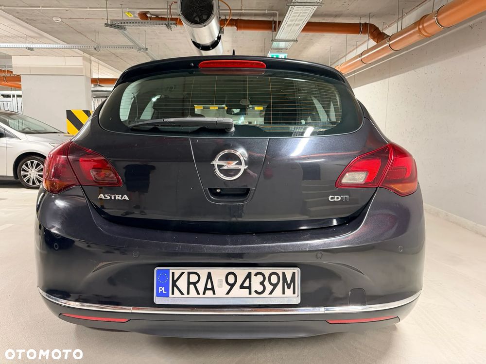 Opel Astra 2013 photo 3