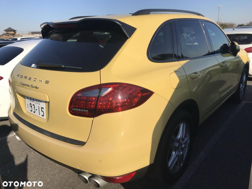 Porsche Cayenne Turbo - 20