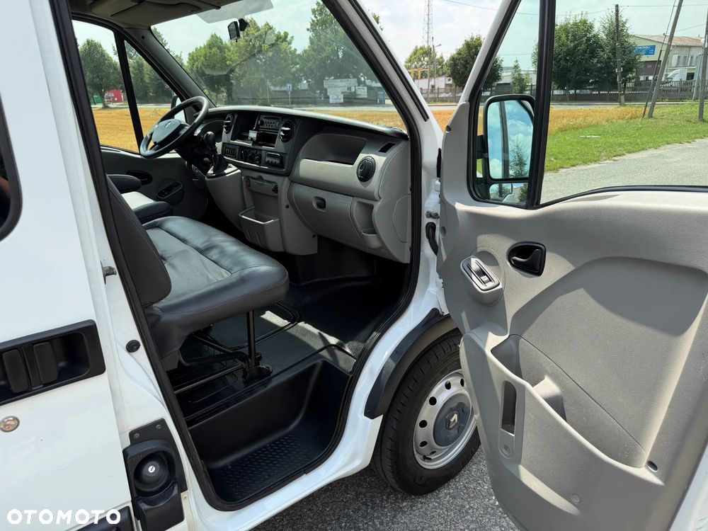 Renault Master * 2.5 / 120KM * L1H1 * Furgon / Blaszak * - 32