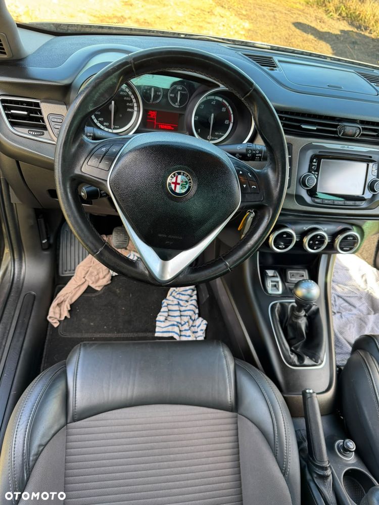 Alfa Romeo Giulietta 2.0 JTDM 16V Turismo - 24