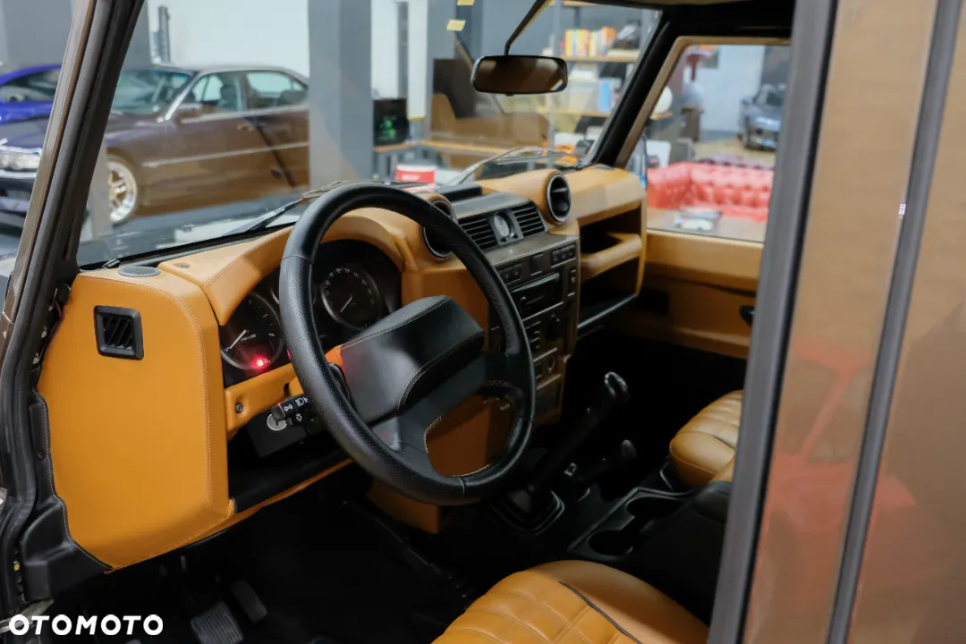 Land Rover Defender 110 2.2 TD4 SE - 9