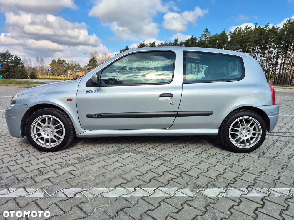 Renault Clio 2.0 16V Sport - 1