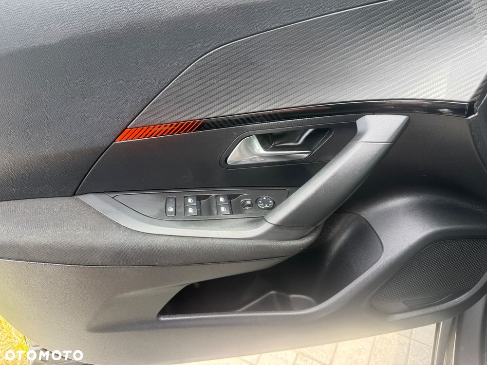 Peugeot 2008 PureTech 130 Stop&Start EAT6 Allure - 12