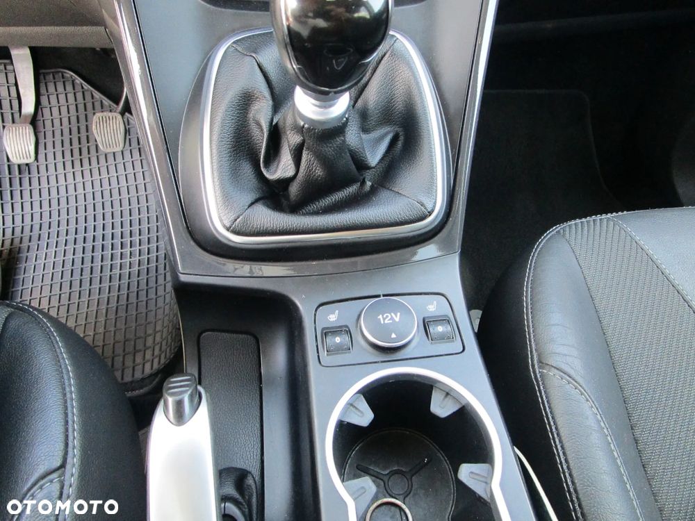 Ford Kuga 2.0 TDCi 2x4 Business Edition - 31