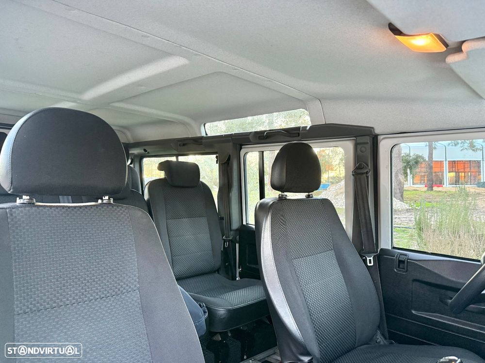 Land Rover Defender 110 DPF E - 8