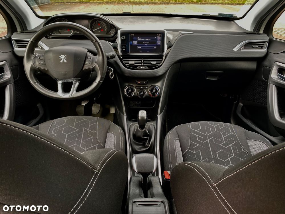 Peugeot 2008 1.2 Pure Tech Active - 29