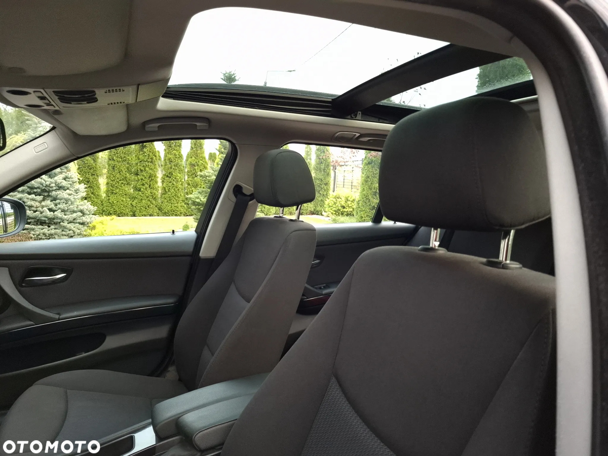 BMW Seria 3 318i Touring Edition Exclusive - 12