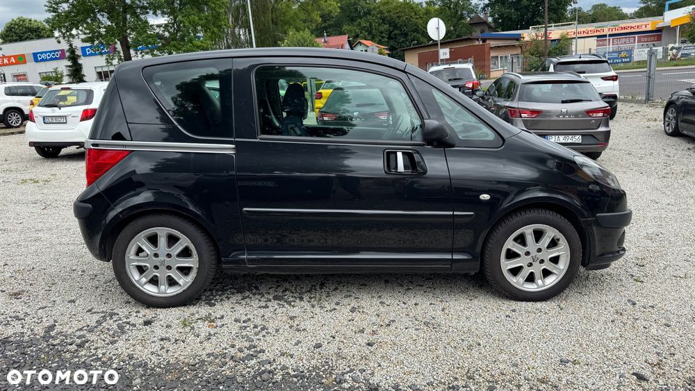 Peugeot 1007 1.4 Trendy - 4