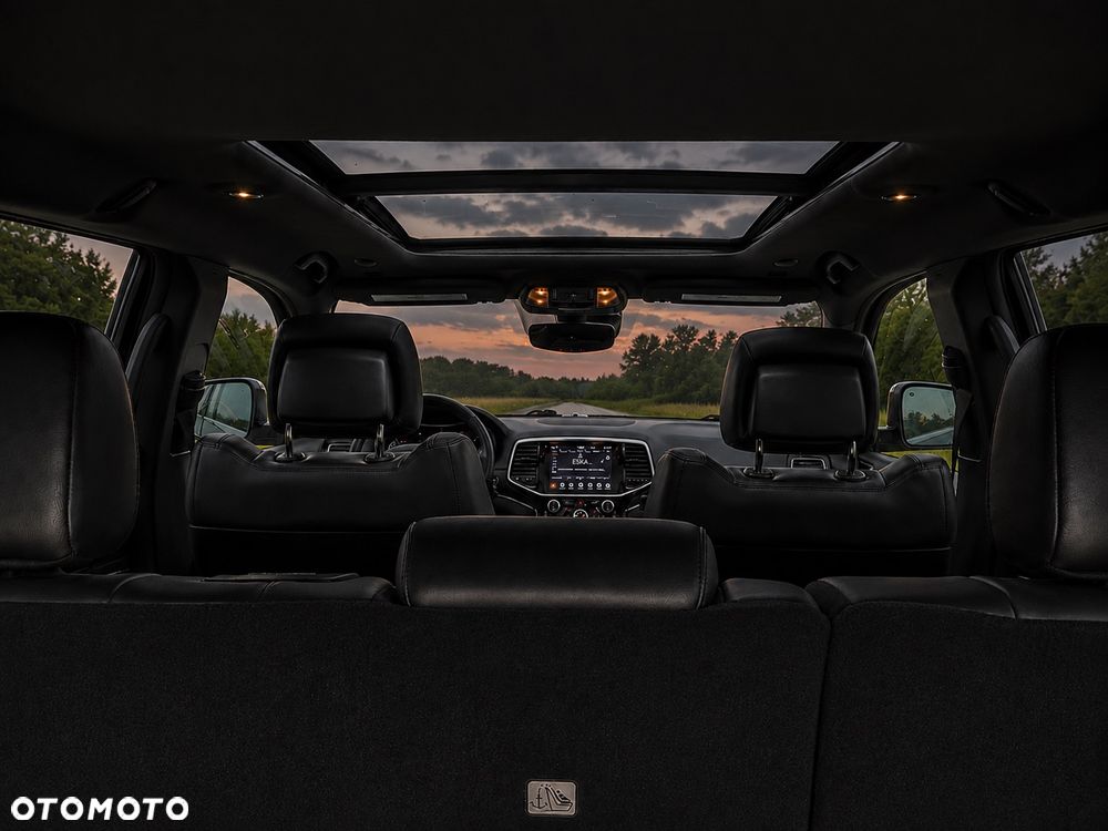 Jeep Grand Cherokee - 14