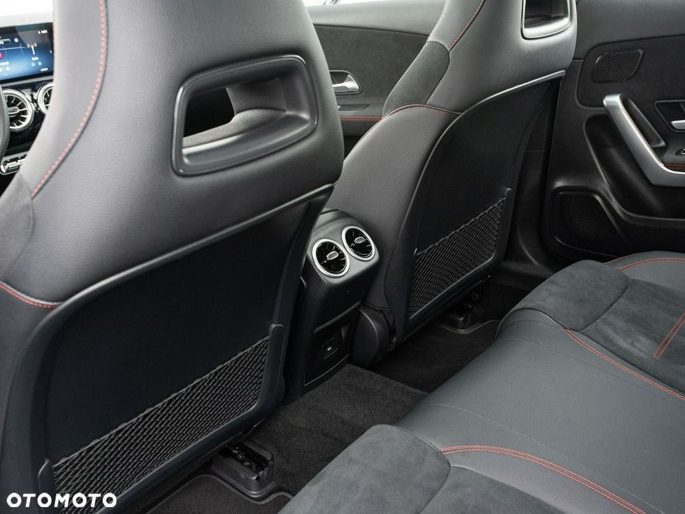 Mercedes-Benz Klasa A 220 4-Matic Progressive 8G-DCT - 28