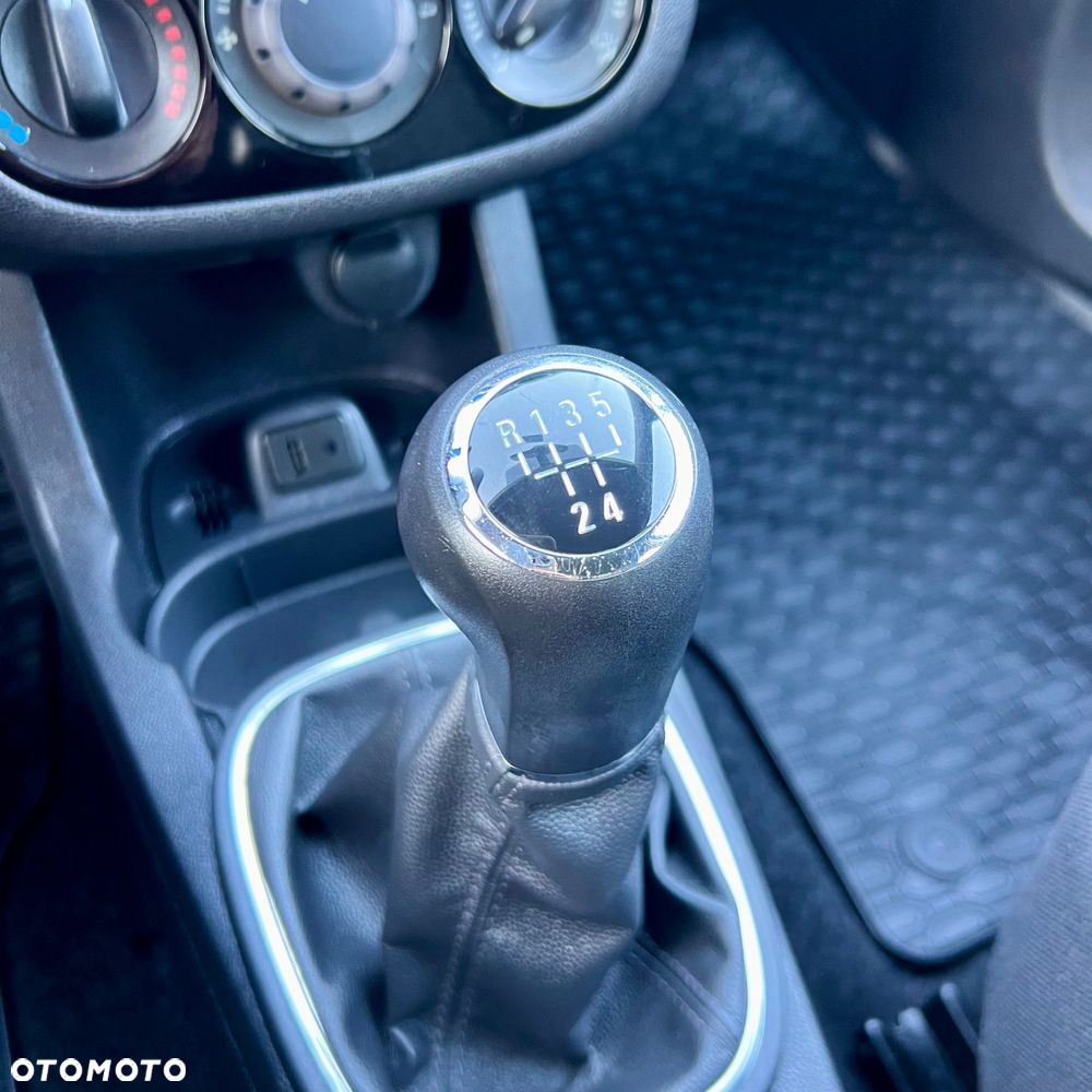 Opel Corsa 1.4 16V Color Edition - 17