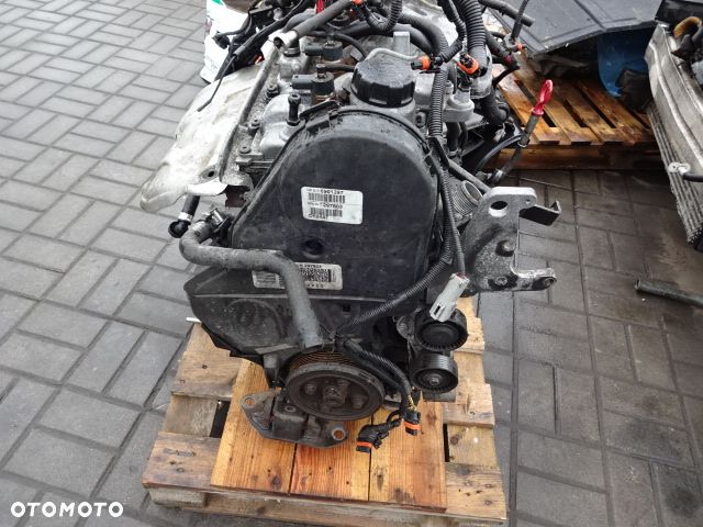 Kompletny silnik Volvo V70 2.4d D5244T - 3
