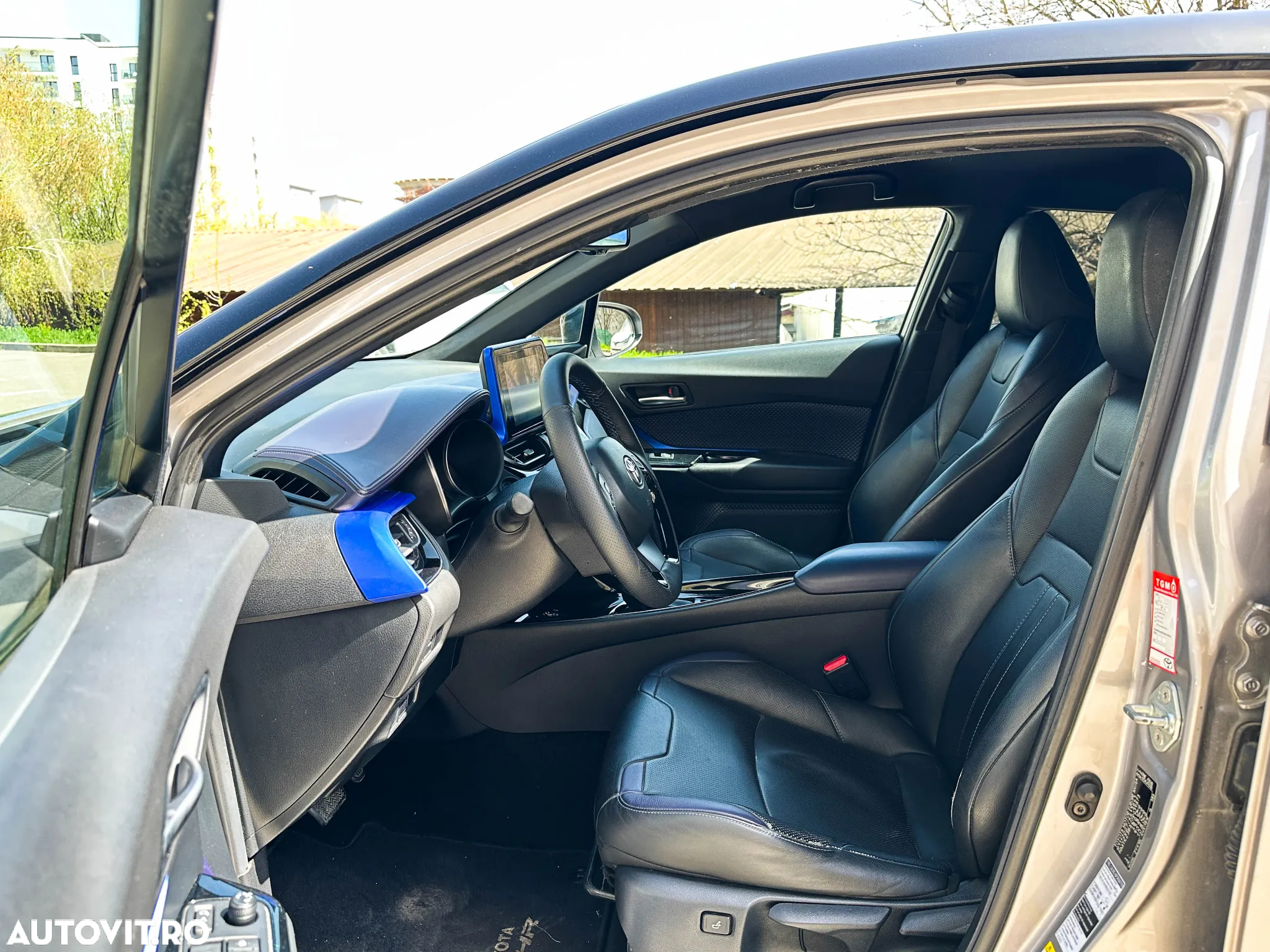 Toyota C-HR 1.8 HSD 4x2 CVT C-lassy LED - 3