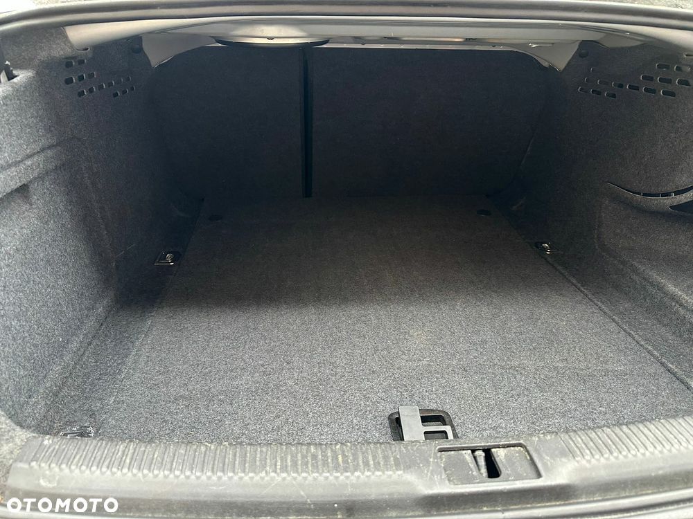 Audi A4 Limousine 2.0 TDI DPF Ambiente - 11