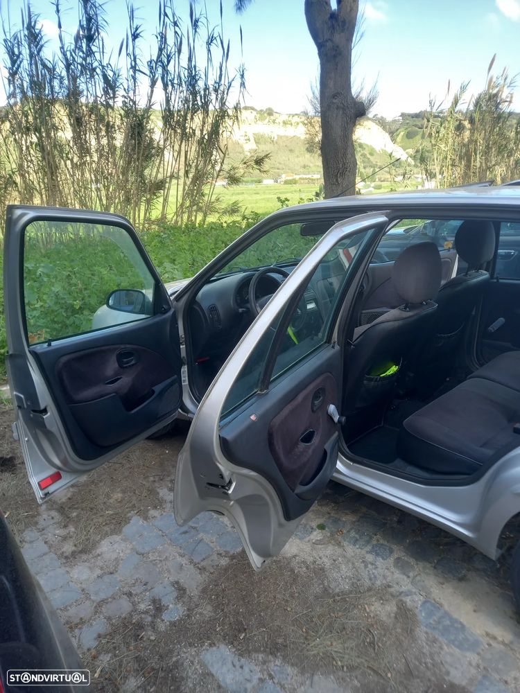 Citroën Saxo 1.1i SX - 13