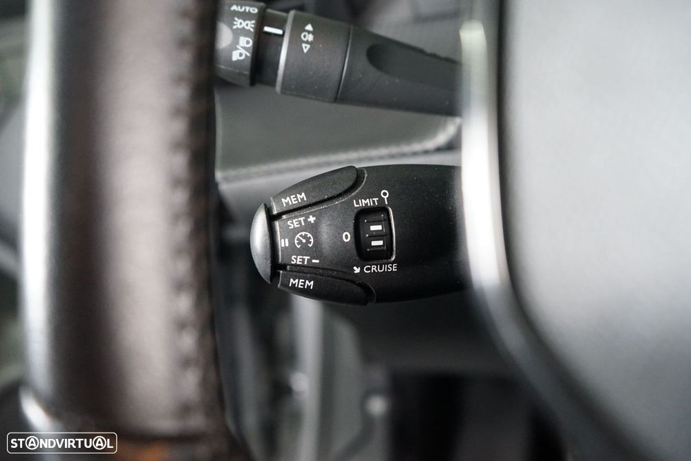 Peugeot 208 1.2 PureTech Active - 23
