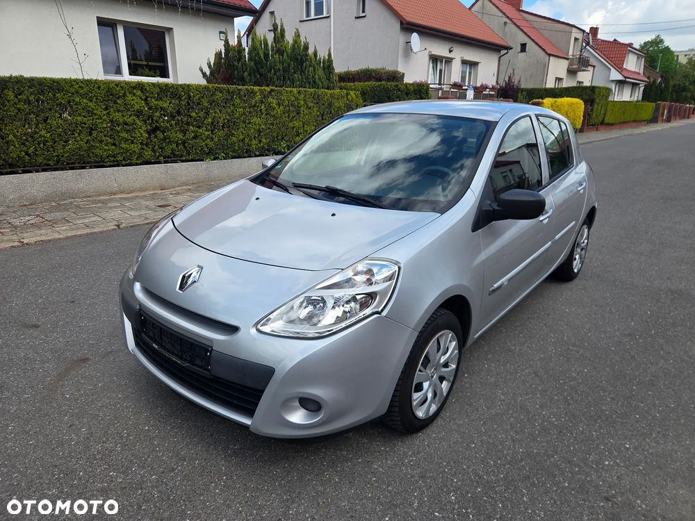 Renault Clio - 1