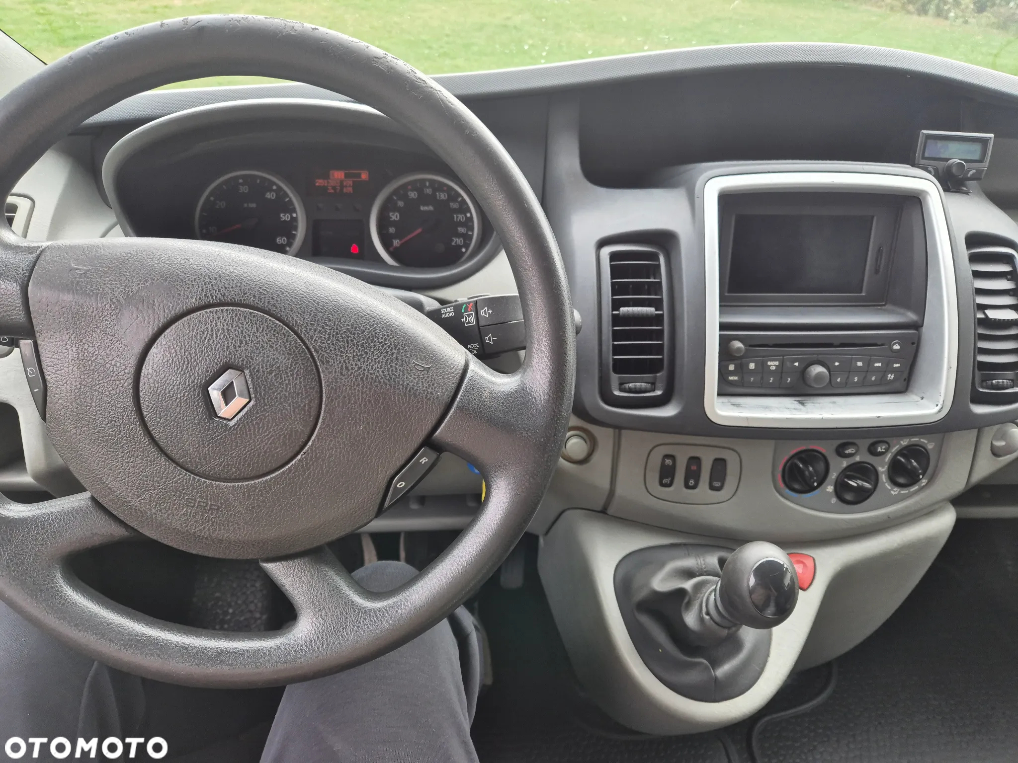 Renault Trafic - 11