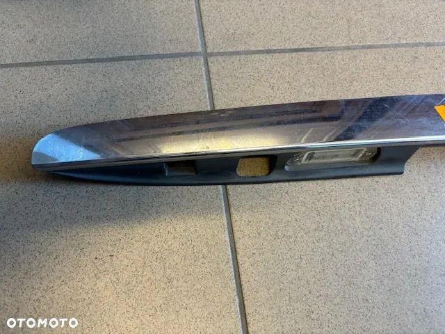 BLENDA KLAPY BAGAŻNIKA MERCEDES W251 R KLASA 2517400593 - 2