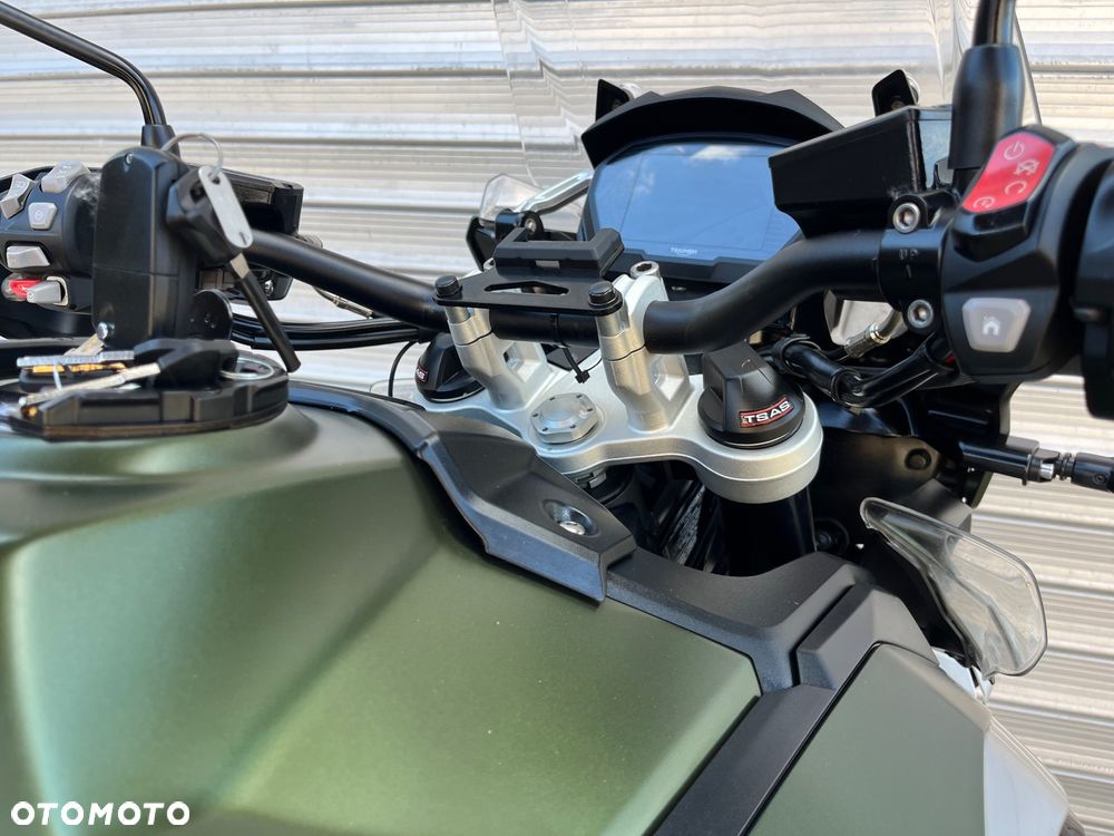 Triumph Tiger - 32
