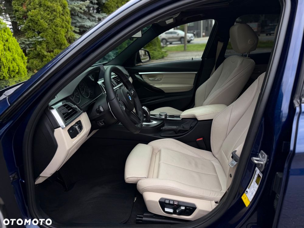 BMW Seria 3 330i - 24
