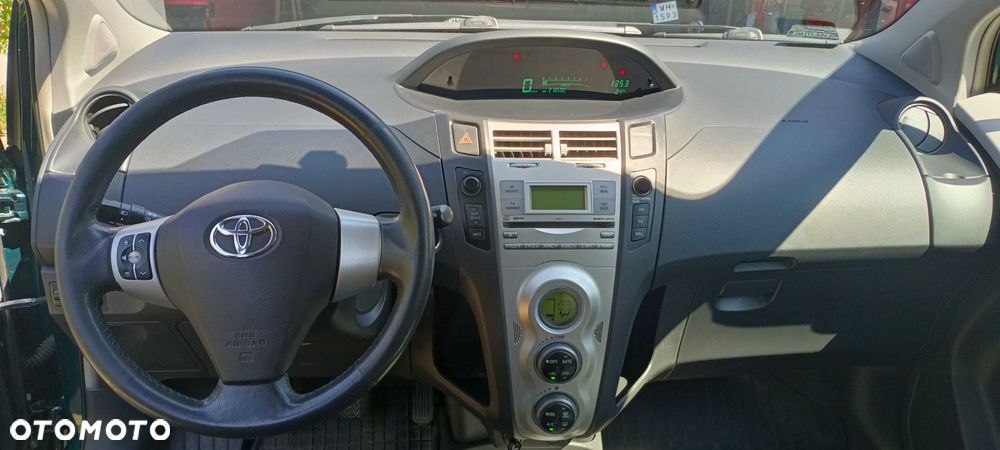 Toyota Yaris - 5