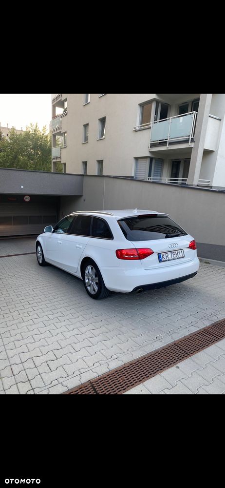 Audi A4 Avant - 4